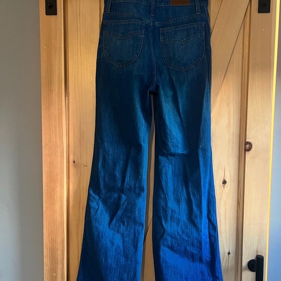 High-Waisted Madewell Wide Leg Jeans - Picture 6 of 10